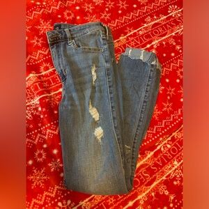 hollister skinny jeans with holes